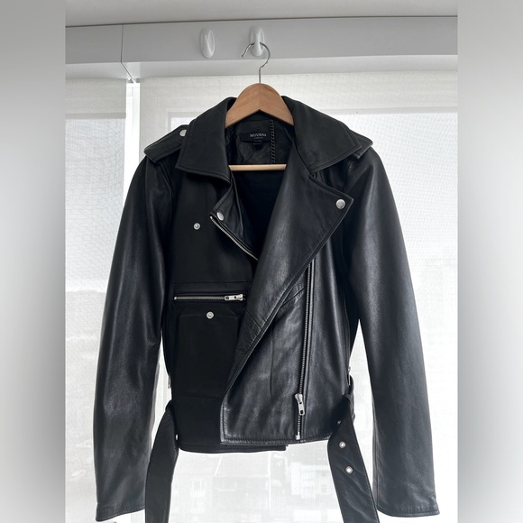 100% leather biker-style jacket, near-perfect condition - Picture 1 of 12